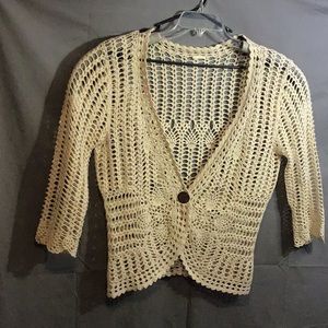 NO BRAND, NO SIZE, NO CARE TAGS Beautiful sweater  V neck   cream/beige